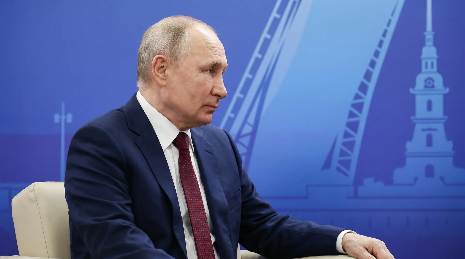 Putin allowed the Central Bank's rate cut — June 19 meeting, forecast to 13%