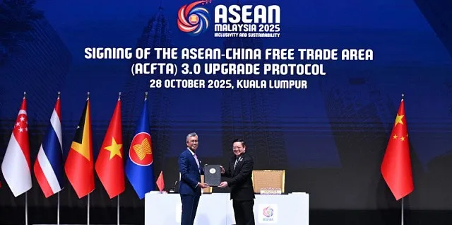 ASEAN and China have signed an updated free trade agreement ACFTA 3.0