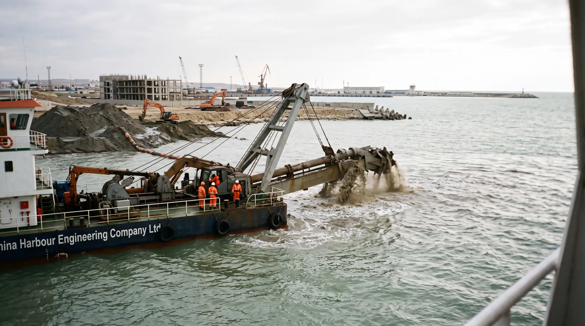 Kazakhstan deepens Aktau port: cargo traffic along the Middle Corridor will grow by 30%